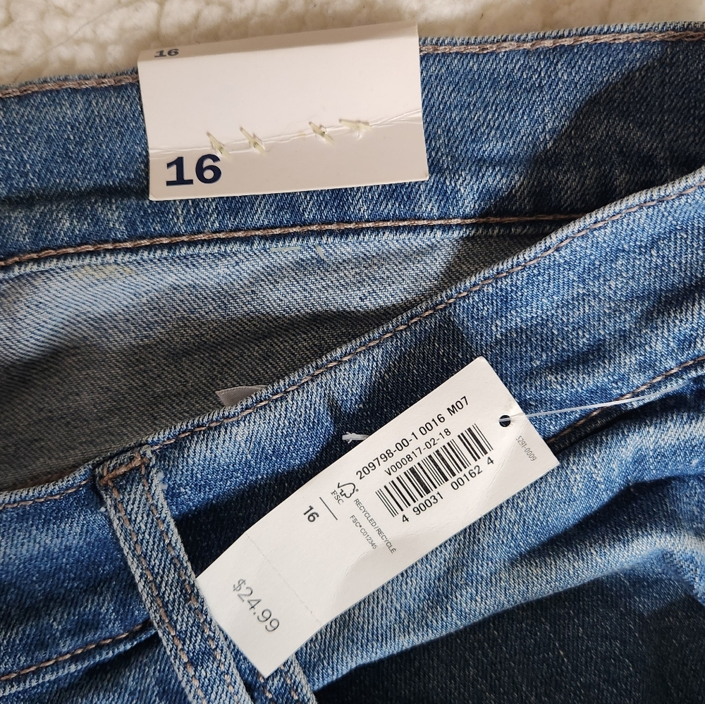 Old Navy Blue Denim Shorts - Picture 2 of 4